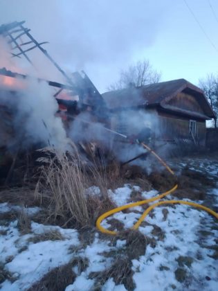 Прикарпатські вогнеборці гасили пожежу на території Богородчанщини ФОТО