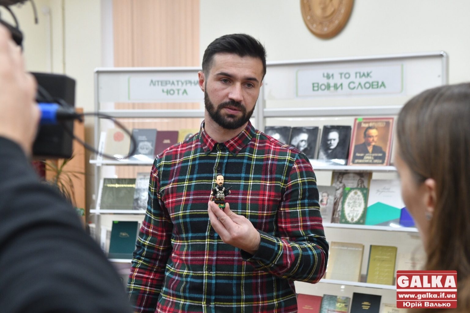 Франківський скульптор розповів про нову колекцію "теплих іграшок" та першу книгу ВІДЕО