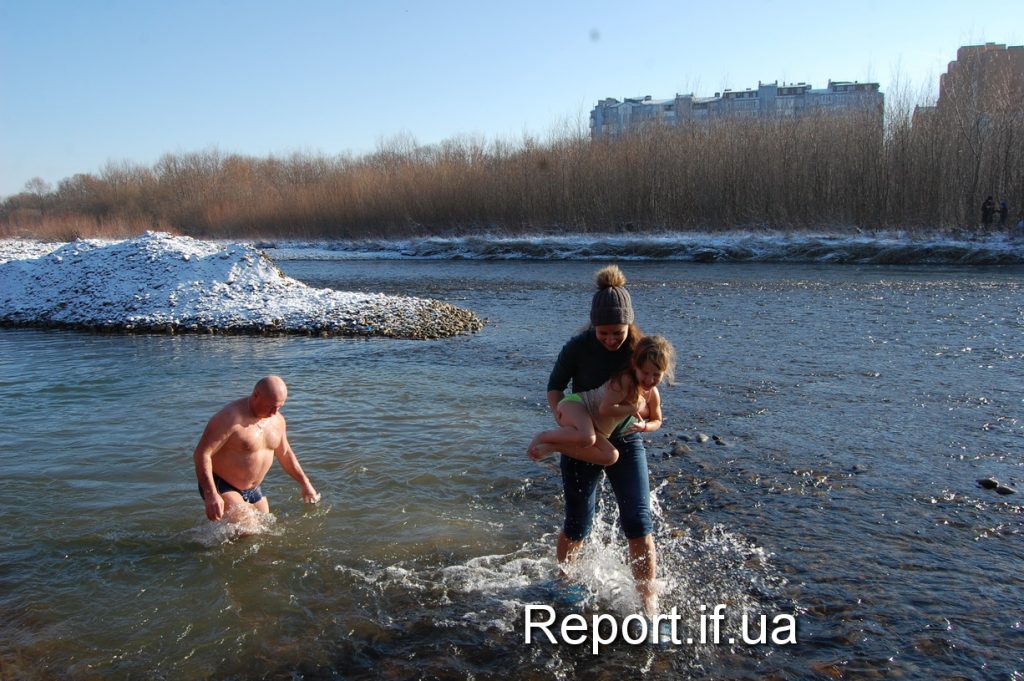 Купання на Йордан: чи є в тому користь і духовність? ФОТО