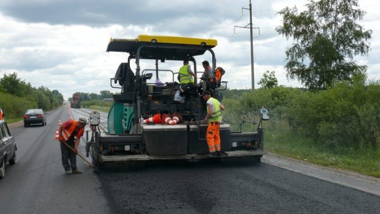 На ремонт доріг та покрівель Бурштина витратять 250 тисяч