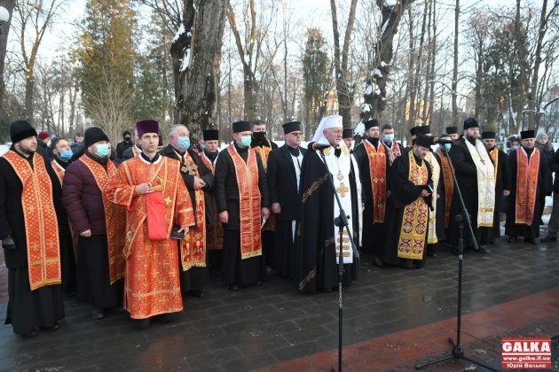 В Івано-Франківську смолоскипною ходою вшанували пам'ять героїв Небесної сотні ФОТОРЕПОРТАЖ