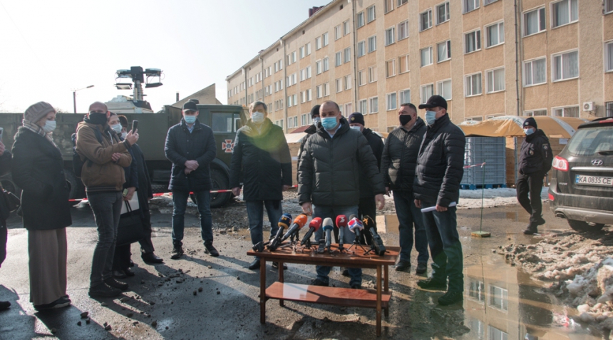 На Прикарпатті розгортають мобільний шпиталь