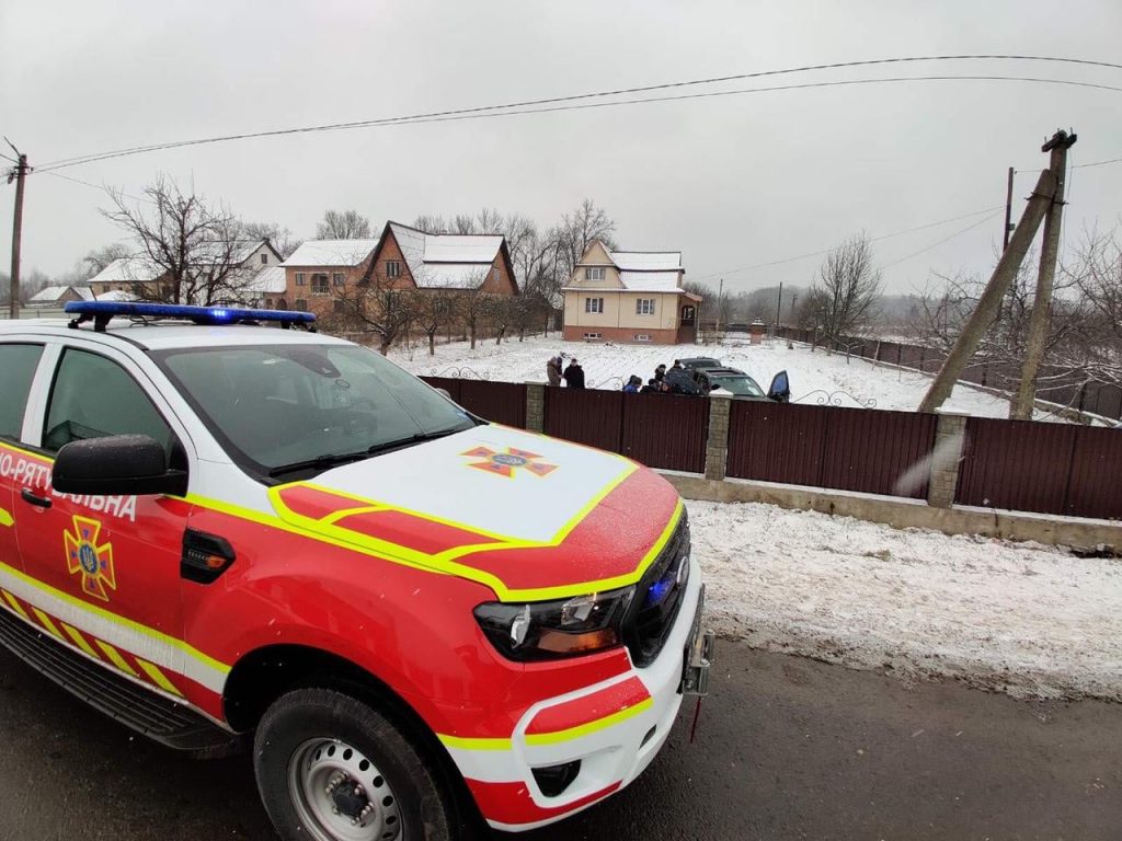 Упродовж минулої доби відразу декілька автомобілів на Прикарпатті злетіли зі слизьких доріг ФОТО