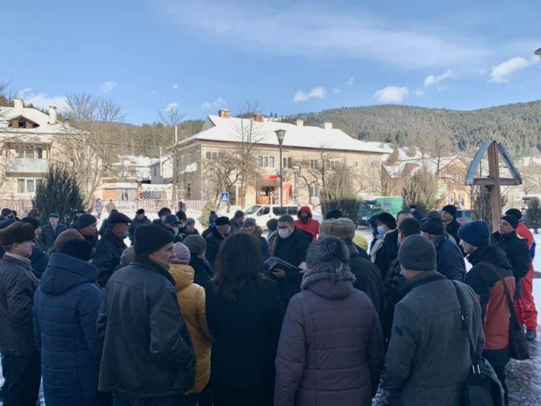 Мешканці Верховини вийшли на акцію протесту проти високих тарифів на електроенергію