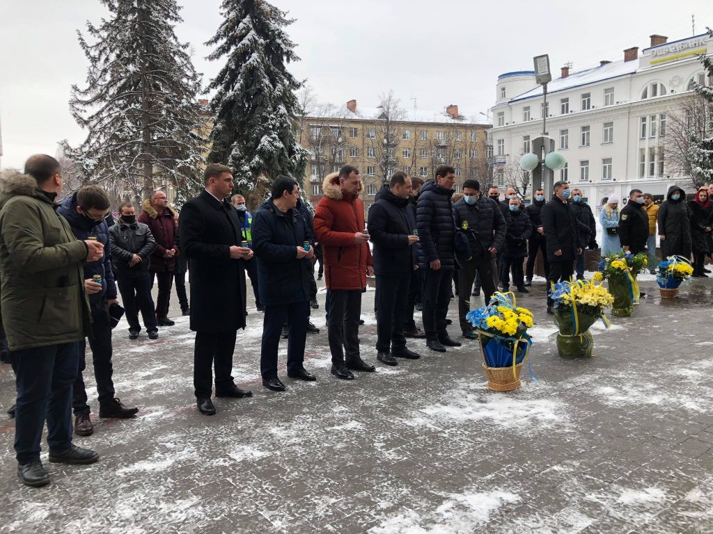 Прикарпатські депутати вшанували річницю виходу з Дебальцево та перші розстріли на Майдані ФОТО