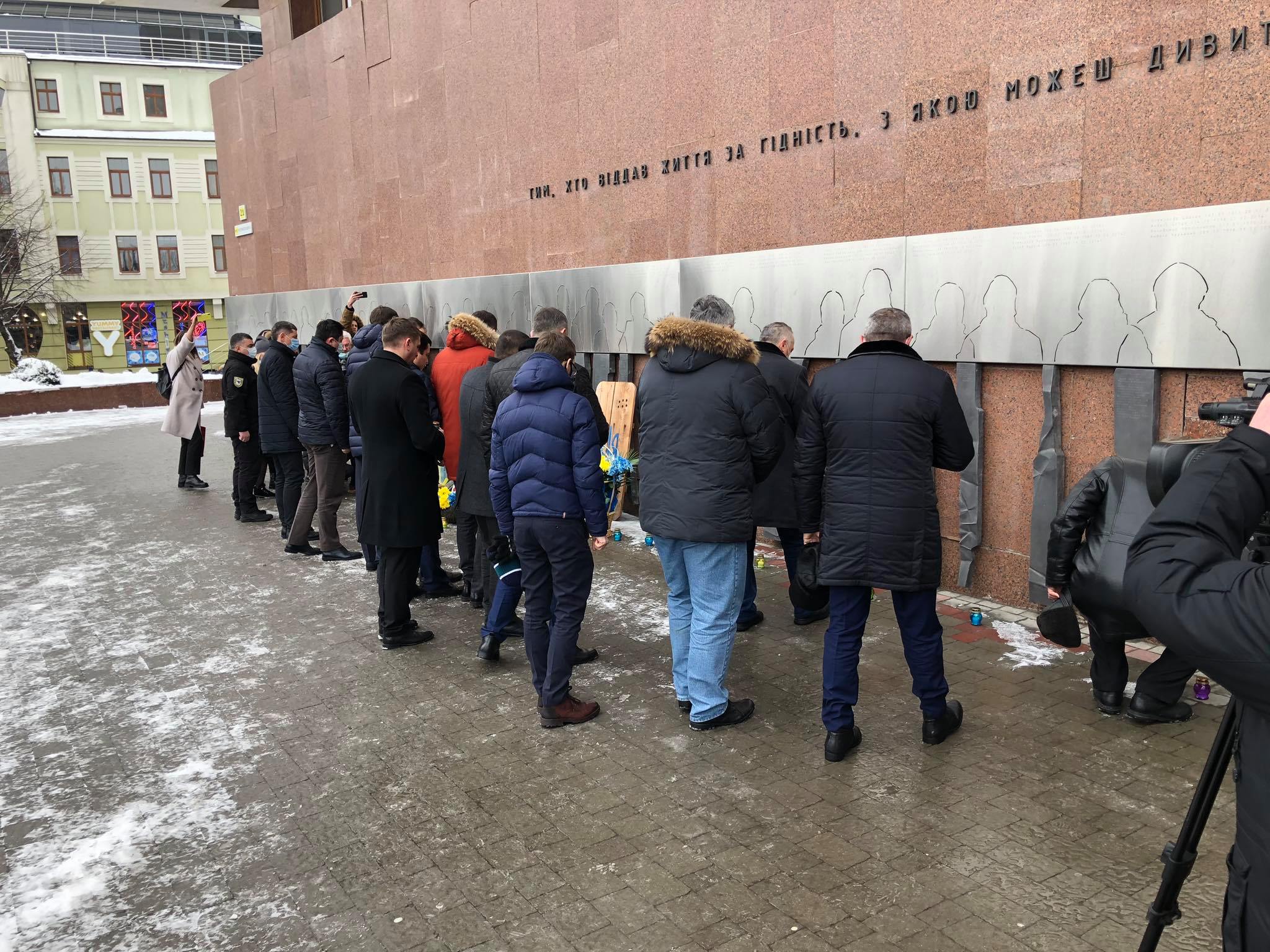 розстріли