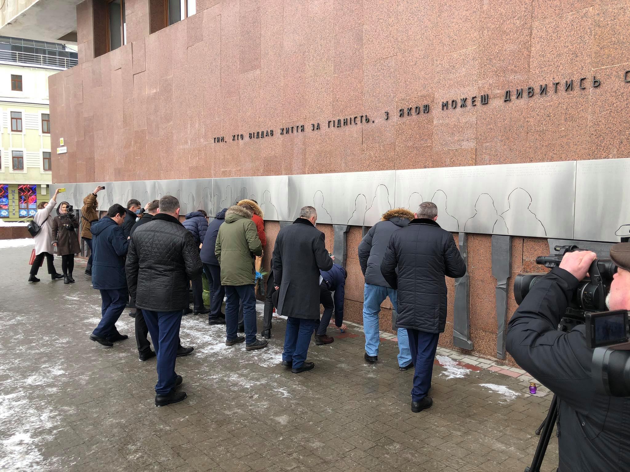 розстріли