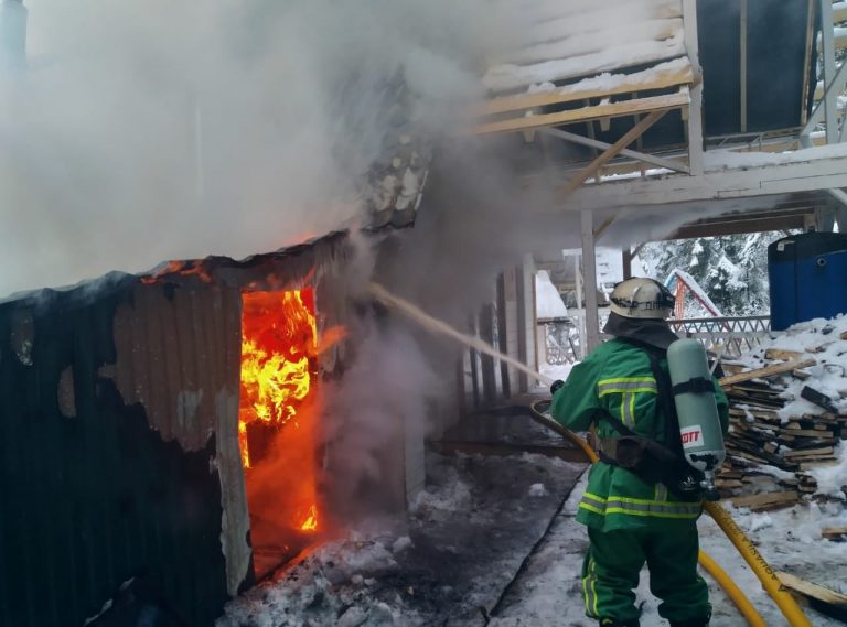 Прикарпатські вогеборці ліквідували пожежу котельні