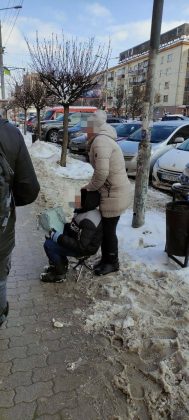 Франківські муніципали закликають не давати жебракам гроші ФОТО