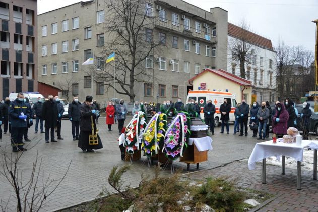 У Івано-Франківську прощаються з полковником ДСНС у відставці ФОТО