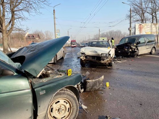 Загинуло двоє людей: стали відомі деталі ДТП, яка трапилася на Франківщині ФОТО