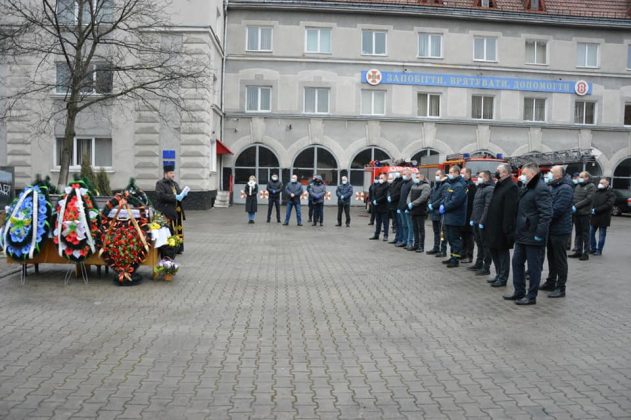 У Івано-Франківську прощаються з полковником ДСНС у відставці ФОТО