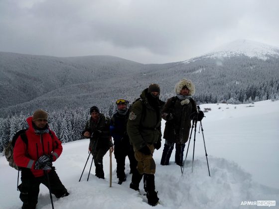 Українські військові разом із іноземними колегами підкорили прикарпатську Говерлу ФОТО