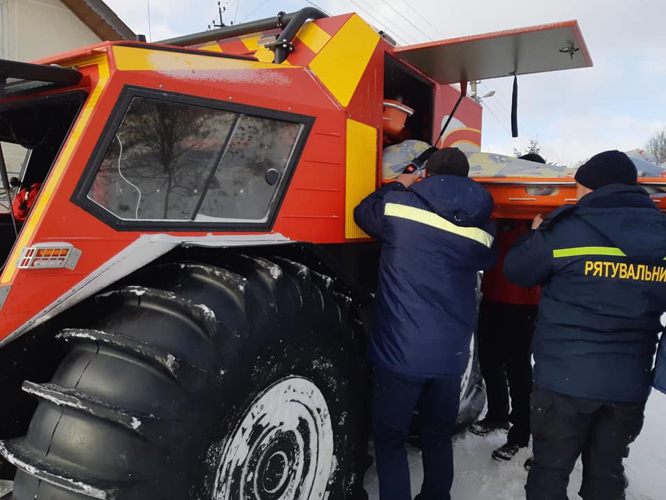 В ці дні прикарпатські надзвичайники працюють замість швидкої ФОТО