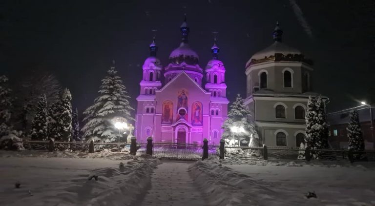 В мережу виклали світлини вкритого снігом зимового Болехова