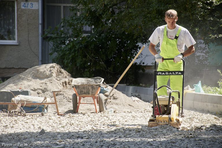 Цього року в Івано-Франківську планують відремонтувати ще кілька дворів