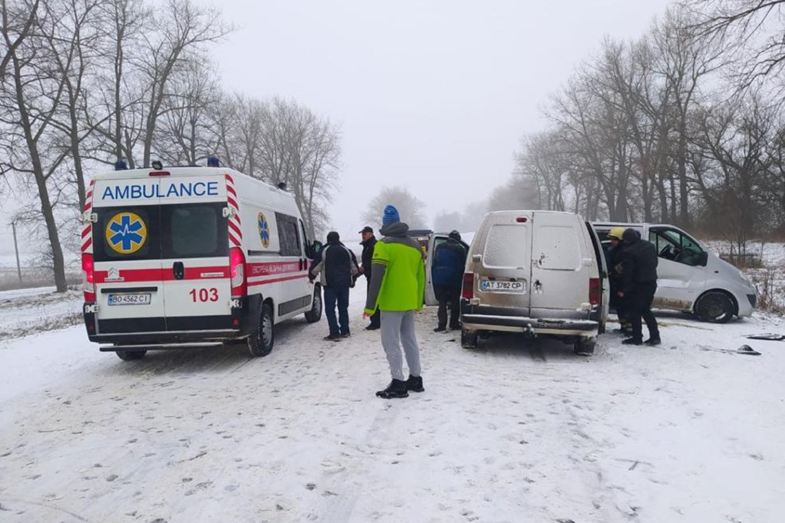 З вини юного водія двоє прикарпатців із травмами потрапили до лікарні