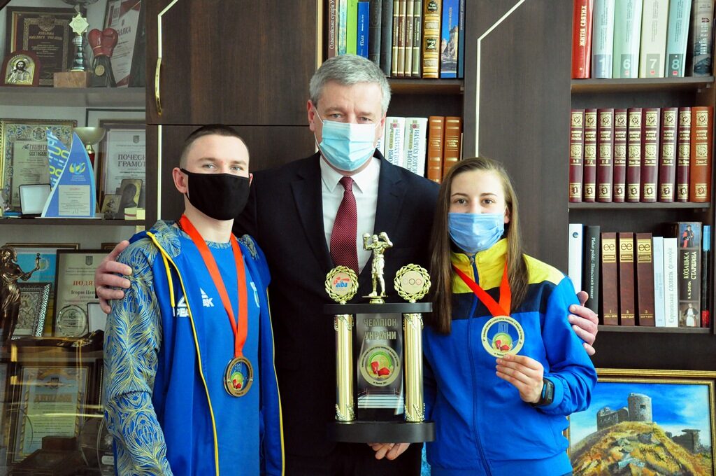 Двоє прикарпатців здобули перемогу на Чемпіонату України з боксу