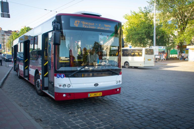 У Франківську затвердили нову мережу автобусних маршрутів СПИСОК