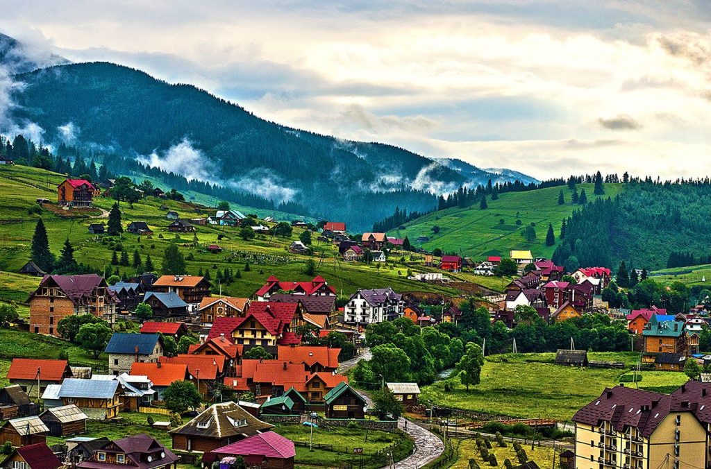 Прикарпаття у ТОП-10 за надходженнями туристичного збору в Україні