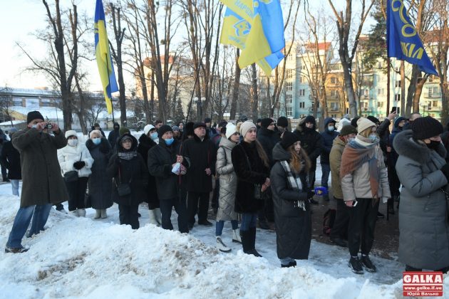 В Івано-Франківську смолоскипною ходою вшанували пам'ять героїв Небесної сотні ФОТОРЕПОРТАЖ