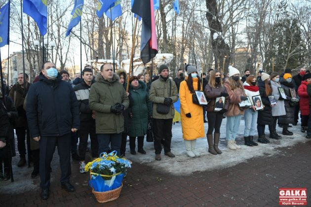 В Івано-Франківську смолоскипною ходою вшанували пам'ять героїв Небесної сотні ФОТОРЕПОРТАЖ