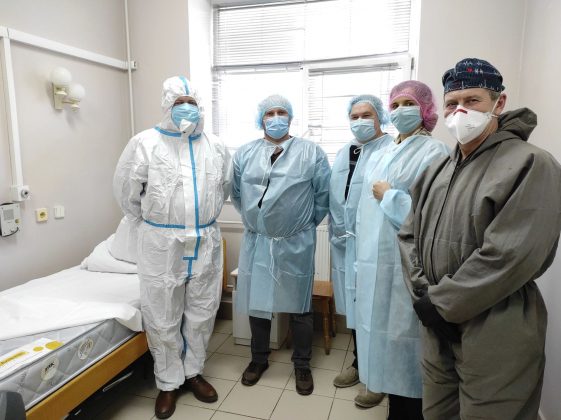 50 нових ортопедичних матраців від ДТЕК отримала Івано-Франківська обласна клінічна інфекційна лікарня ФОТ