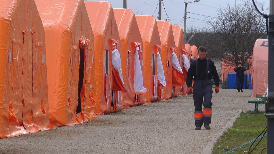 Мобільний госпіталь на Прикарпатті продовжують згортати ФОТО та ВІДЕО