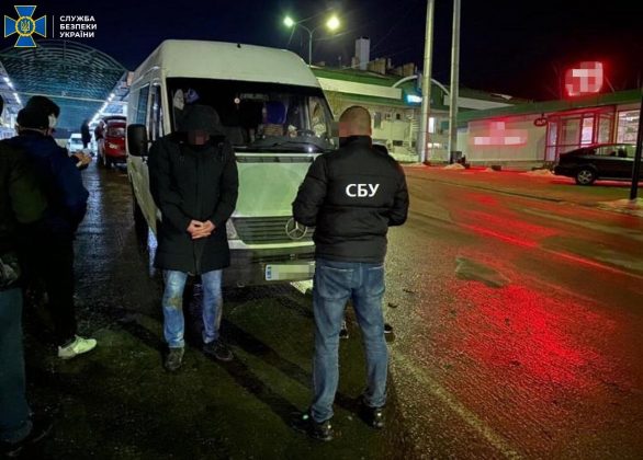На Франківщині затримали організатора злочинної групи, які відправляли нелегалів закордон ФОТО