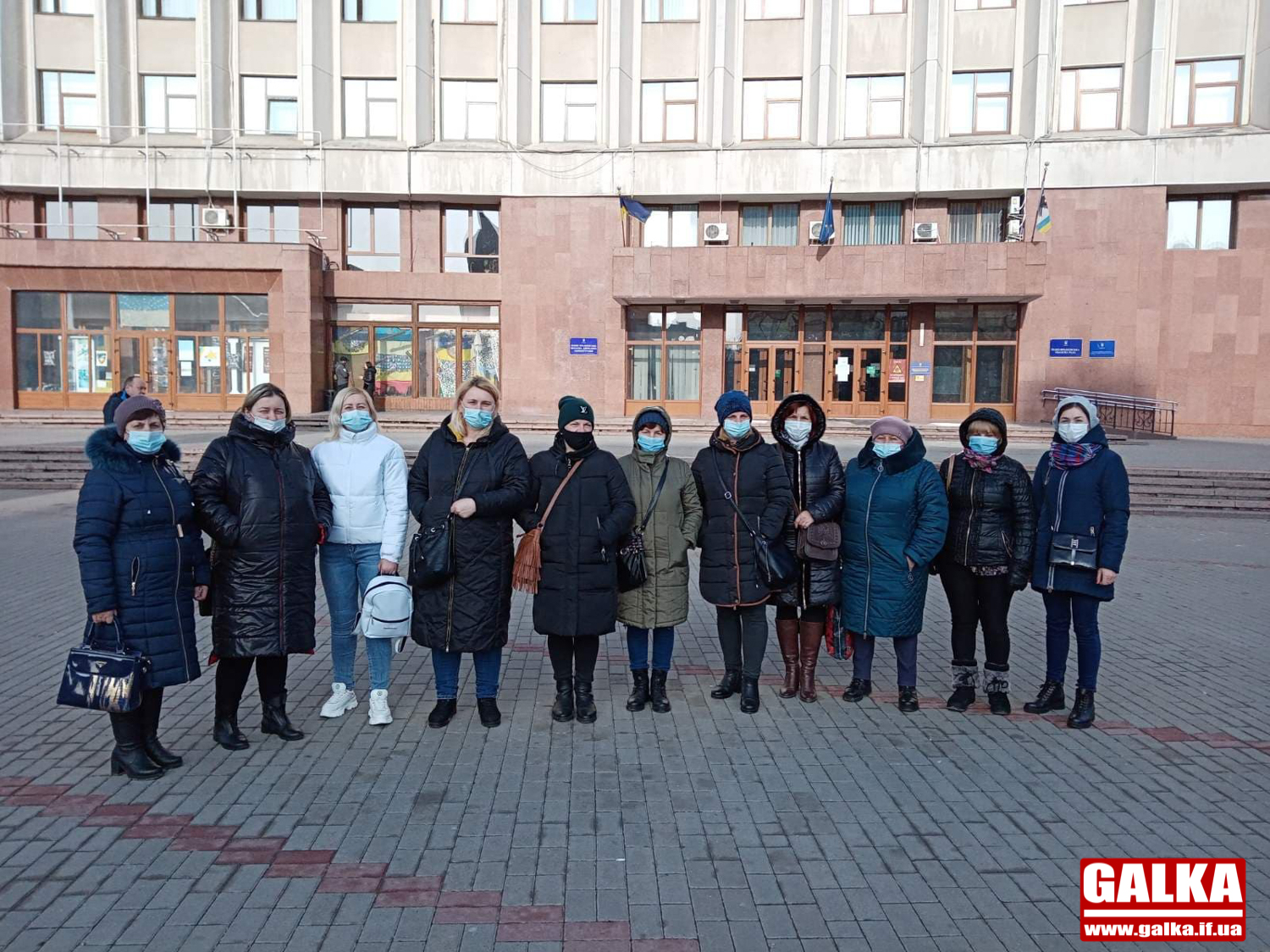 Франківські медики вийшли на протест, бо не отримують обіцяних доплат ФОТО ВІДЕО