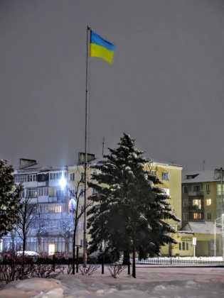 Зима посеред весни: Долину засипало снігом ФОТО