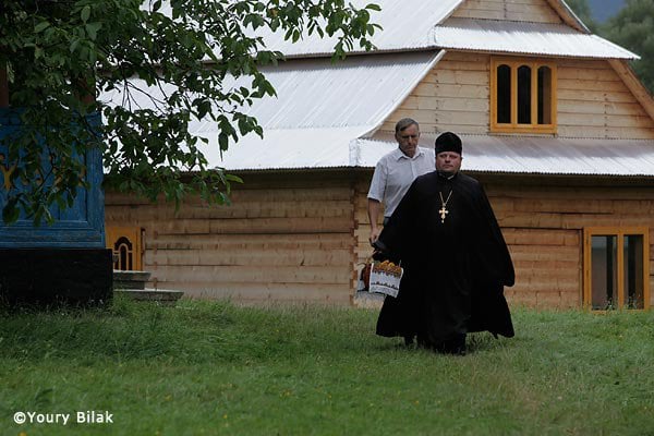 попрощалися