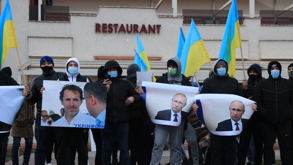 Франківців закликають долучитися до всеукраїнської акції за закриття і націоналізацію бізнесу Медведчука