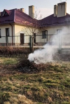 «Порядного» прикарпатського ґазду спіймали на спалюванні сухої трави ФОТО