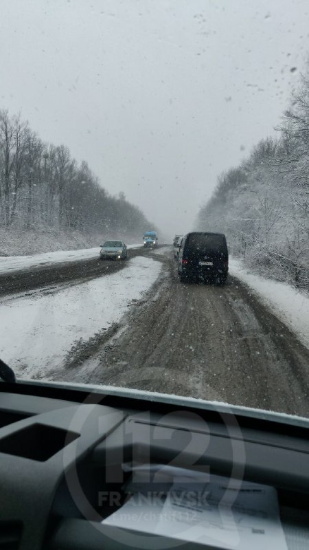 Попри значні снігопади на Франківщині, дороги державного значення перебувають у проїзному стані - САД ВІДЕО