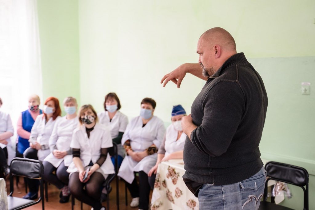 Український спортсмен Василь Вірастюк відвідав санаторії Ворохти і Татарова, зокрема: «Гірське повітря", «Смерічка" та санаторій МВС