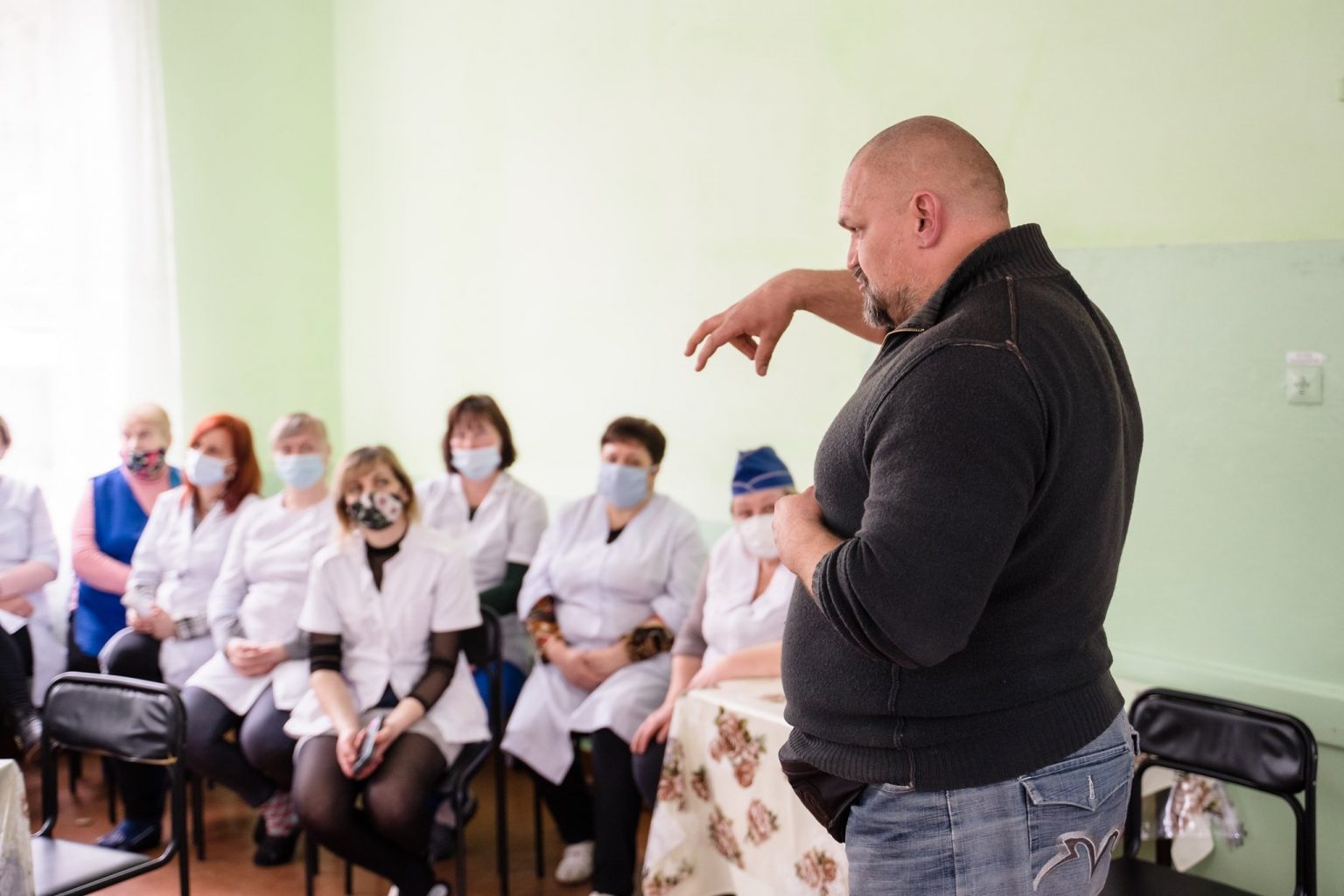 Український спортсмен Василь Вірастюк відвідав санаторії Ворохти і Татарова, зокрема: «Гірське повітря", «Смерічка" та санаторій МВС