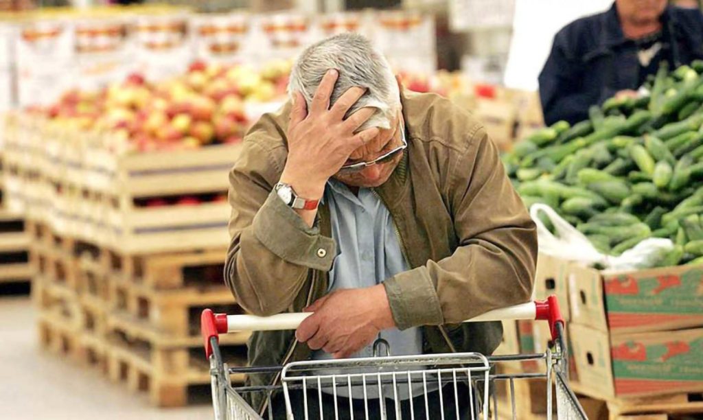 Прикарпатцям обіцяють стабілізацію цін на продукти вже до кінця цього місяця
