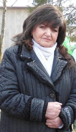 померла