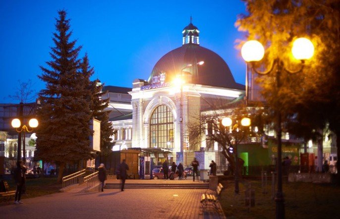 У Франківську знову запланували реконструкцію привокзального скверу