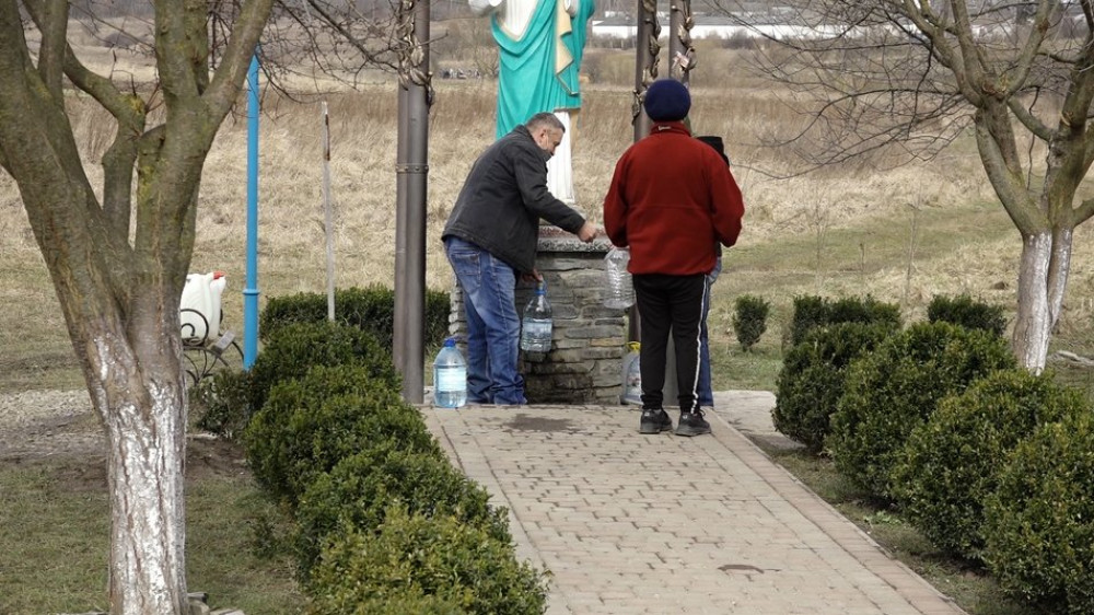 Через птахоферму мешканці прикарпатського села три дні без водопостачання ФОТО та ВІДЕО