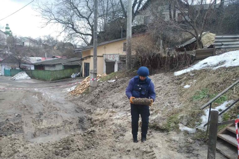 На Франківщині продовжують виявляти смертоносні знахідки часів минулих воєн