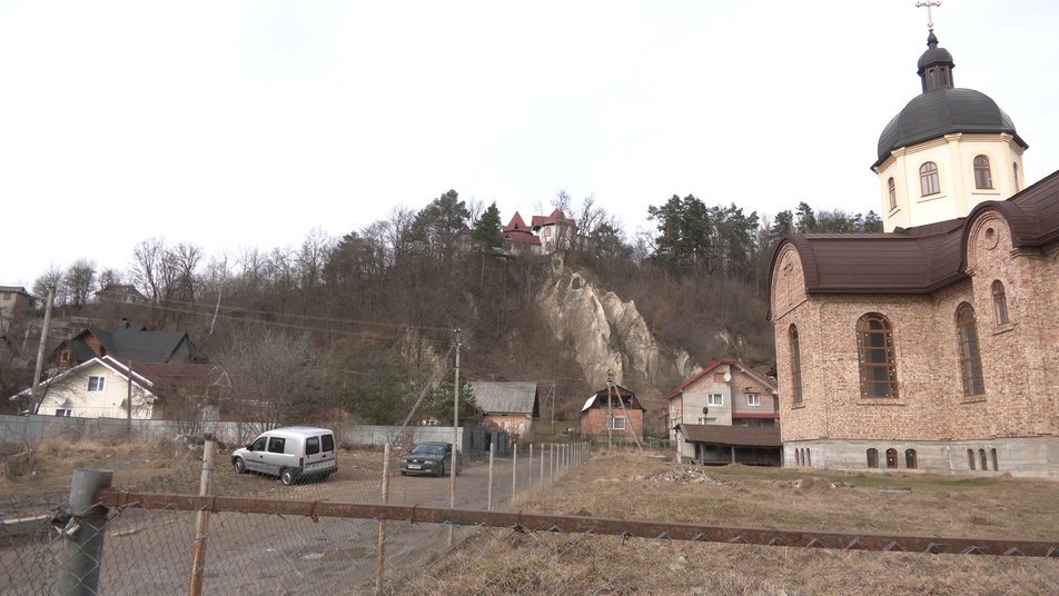 На Прикарпатті натрапили на ймовірне поховання часів Першої світової війни ФОТО та ВІДЕО