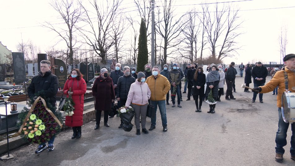 У Франківську провели в останню путь президента клубу ерудитів Володимира Макарова ФОТО та ВІДЕО