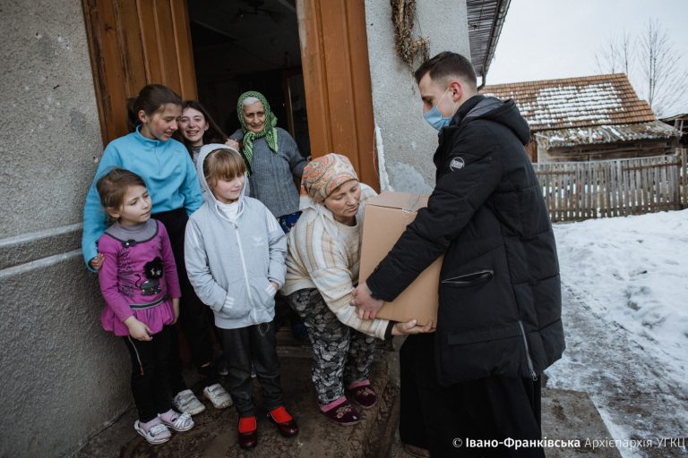 Франківська Архієпархія УГКЦ продовжує допомагати постраждалим від паводка ФОТО