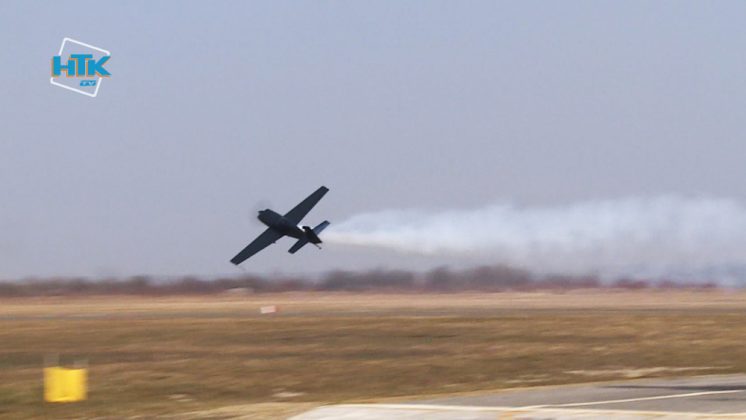 На летовищі у Коломиї чемпіон світу влаштував авіашоу ФОТО та ВІДЕО