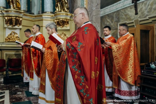 Митрополит Володимир Війтишин омив ноги священникам Івано-Франківської Архієпархії ФОТО