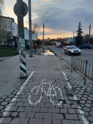В Івано-Франківську тривають роботи над з'єднанням велодоріжок з Галицької та Набережної ФОТО