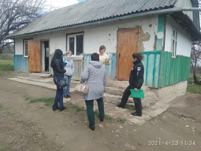 На Богородчанщині здійснили профілактичний рейд до родин, які опинилися у складних життєвих обставинах