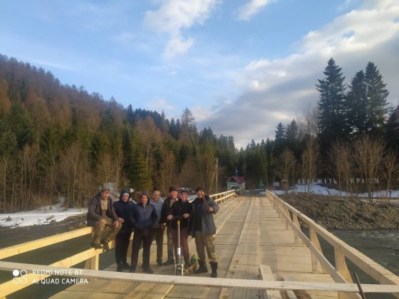 Поблизу Манявського монастиря лісівники відновили 40-літній міст ФОТО